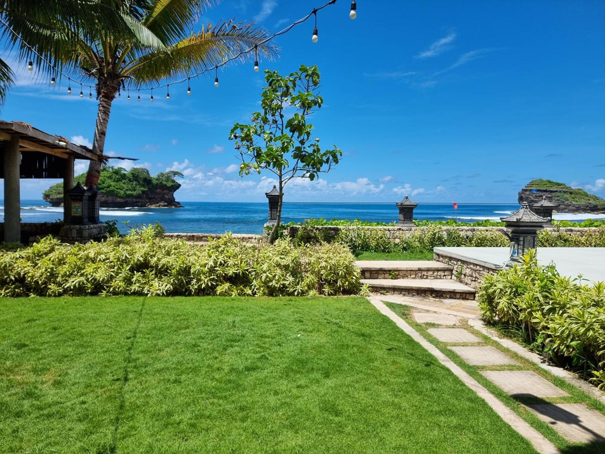 Istana Ombak Eco Resort Pacitan Zewnętrze zdjęcie