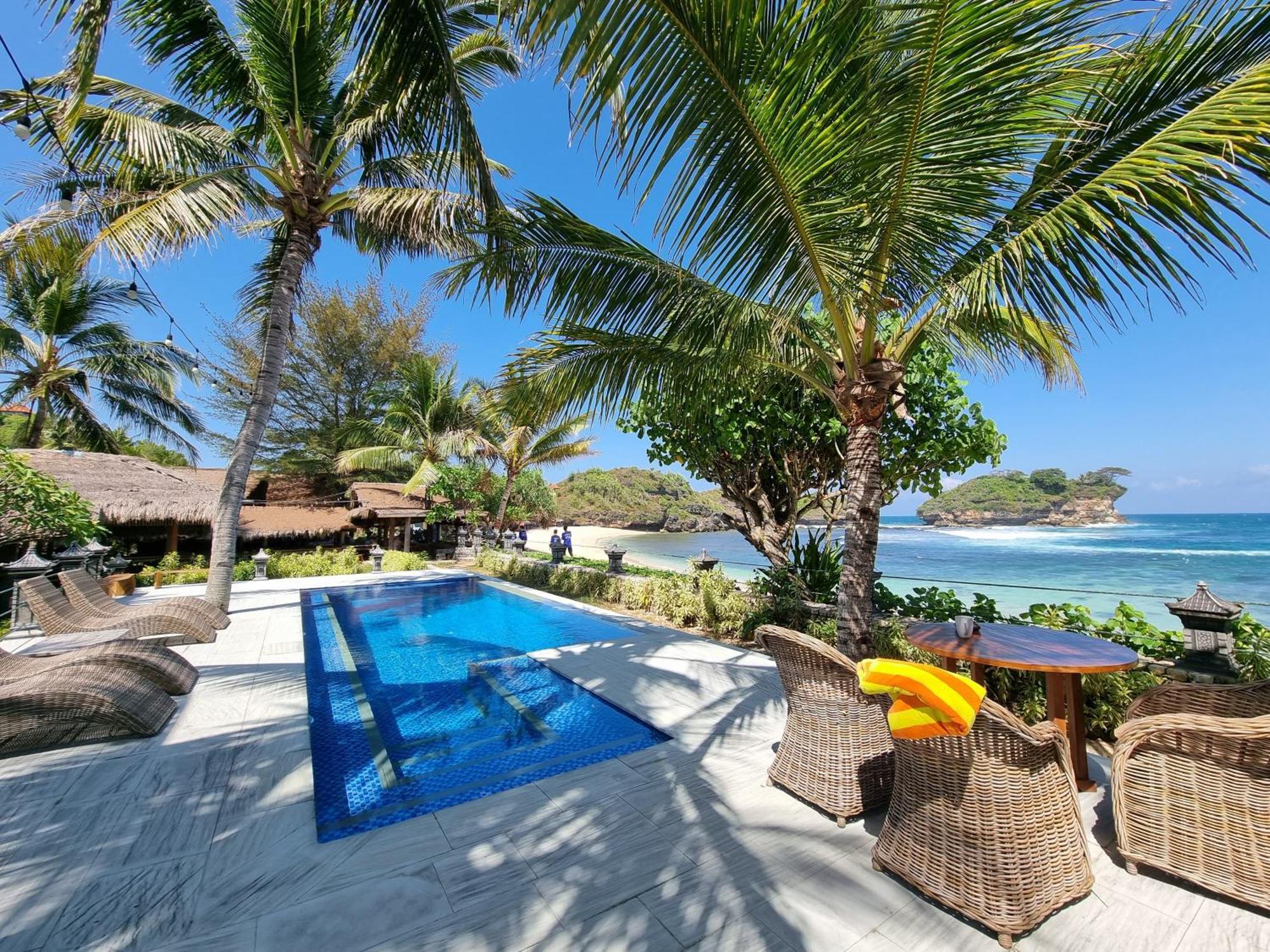 Istana Ombak Eco Resort Pacitan Zewnętrze zdjęcie