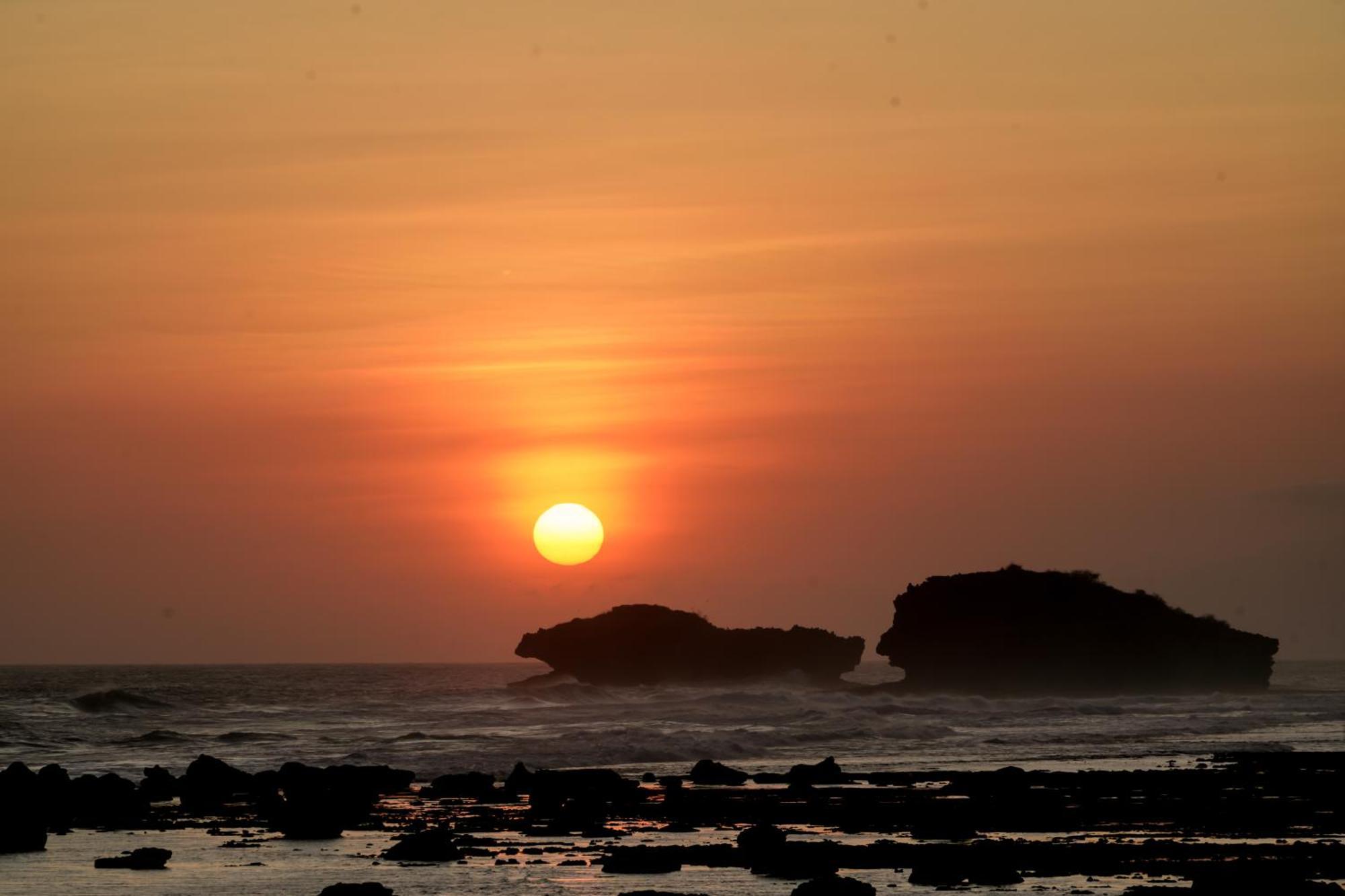 Istana Ombak Eco Resort Pacitan Zewnętrze zdjęcie