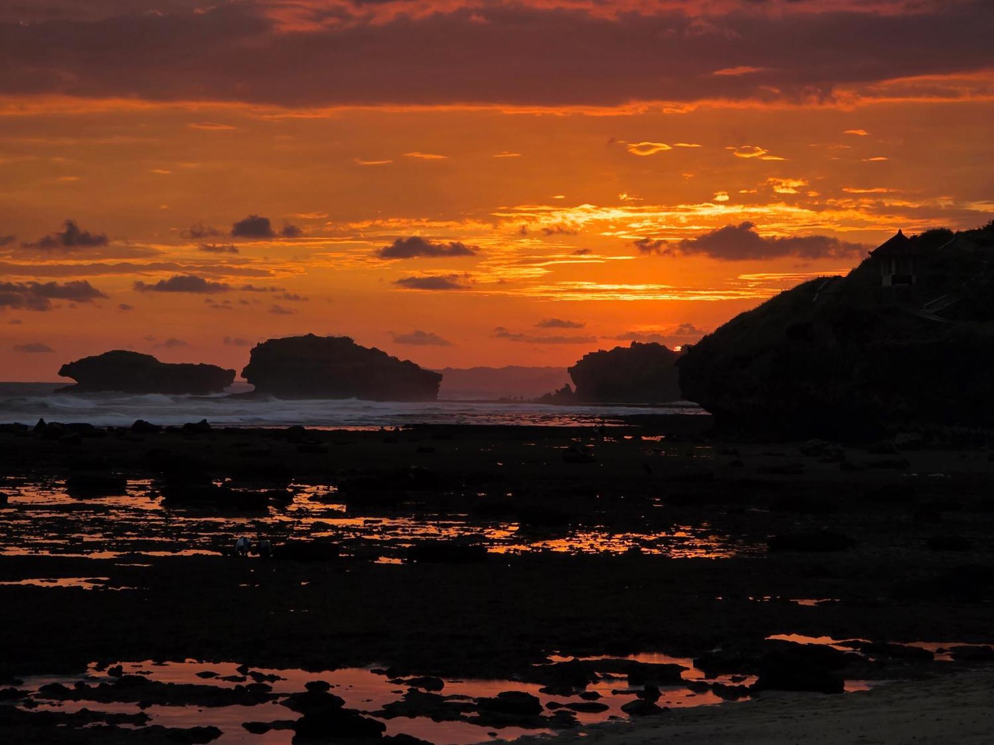 Istana Ombak Eco Resort Pacitan Zewnętrze zdjęcie